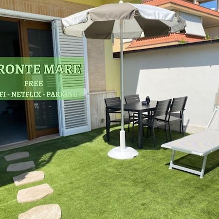 Novella Del Mar Prima Fila Dal Mare Villa Grottammare Luaran gambar