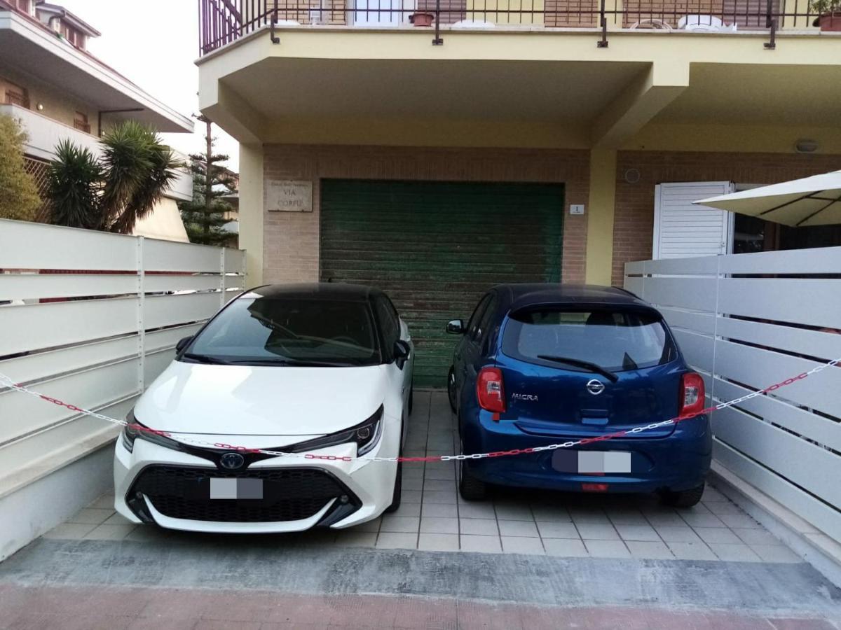 Novella Del Mar Prima Fila Dal Mare Villa Grottammare Luaran gambar