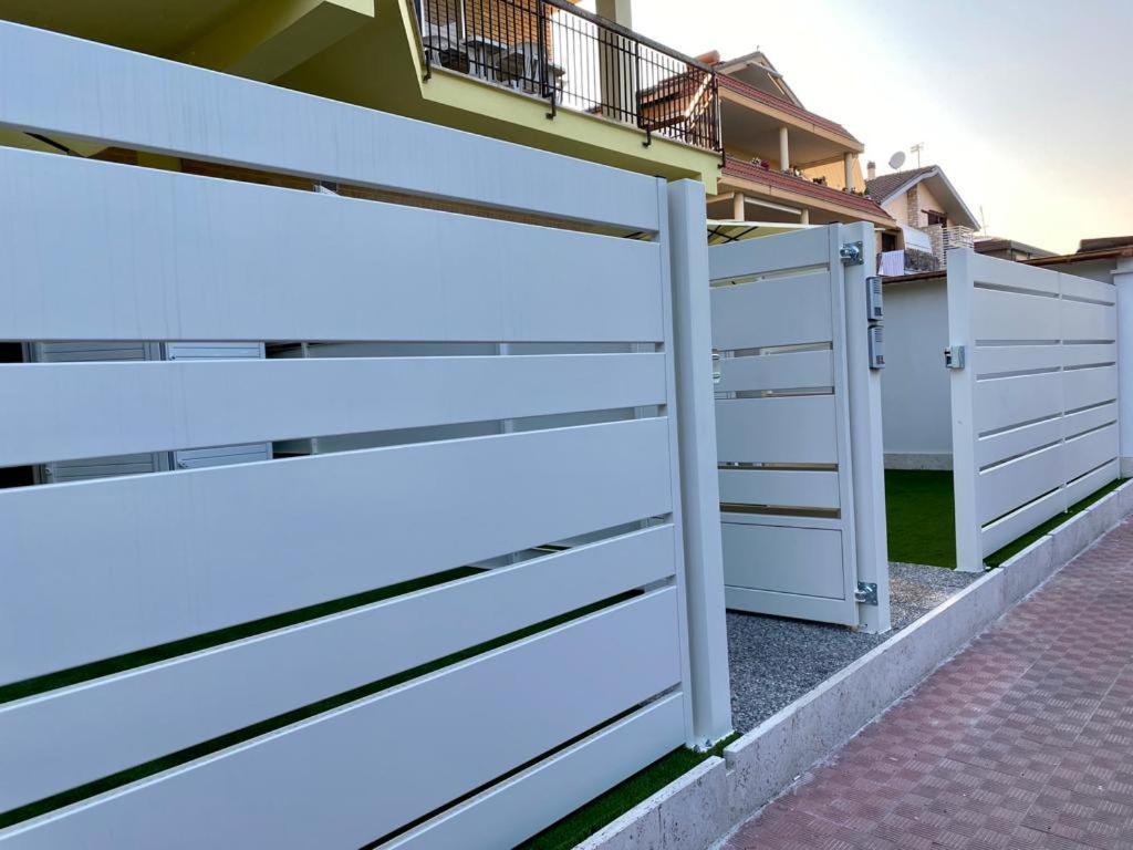 Novella Del Mar Prima Fila Dal Mare Villa Grottammare Luaran gambar