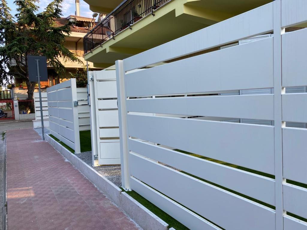 Novella Del Mar Prima Fila Dal Mare Villa Grottammare Luaran gambar